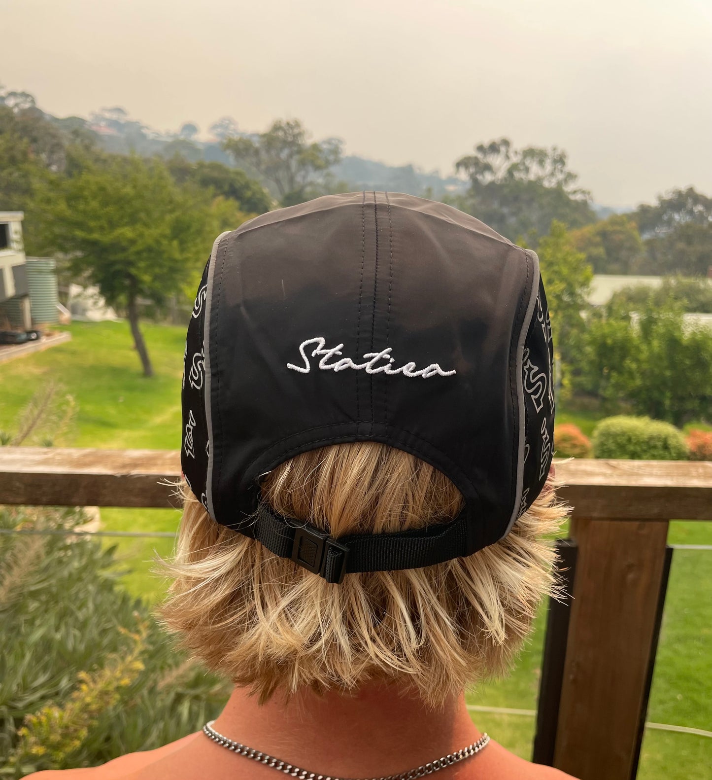 Black reflective cap