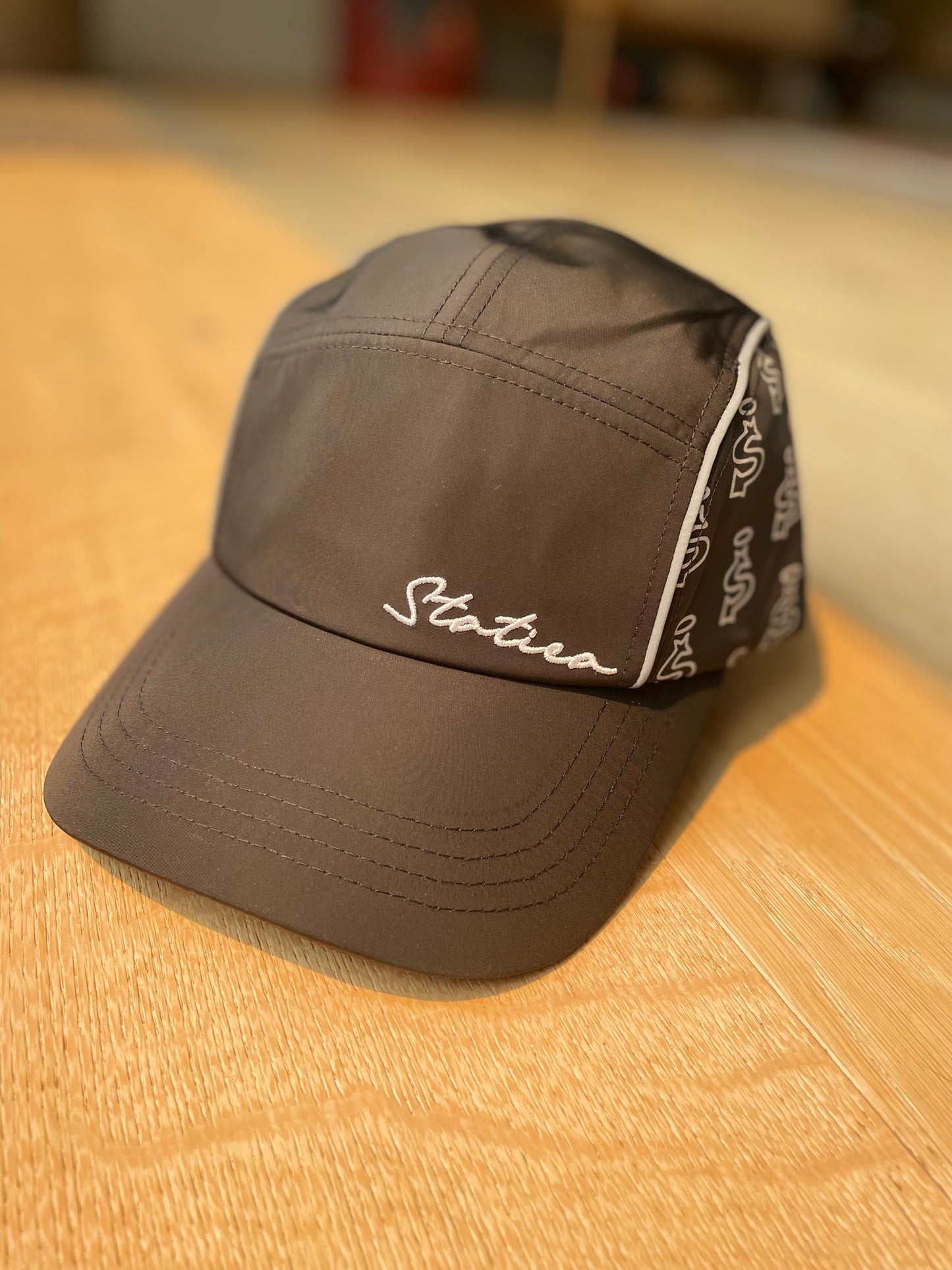 Black reflective cap